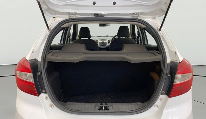 2016 Ford New Figo TITANIUM 1.2 PETROL MT, Petrol, Manual, 56,758 km, Boot Open Zoomed View