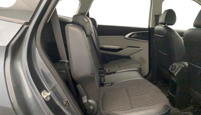 2024 KIA CARENS PRESTIGE 1.5 PETROL 7 STR, Petrol, Manual, 17,853 km, Right Side Rear Door Cabin