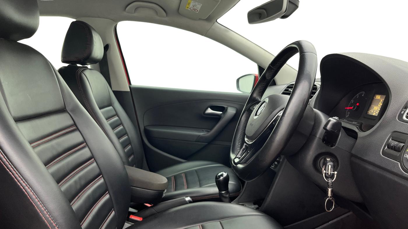 2021 Volkswagen Polo HIGHLINE PLUS 1.0, Petrol, Manual, 39,907 km, Right Side Front Door Cabin