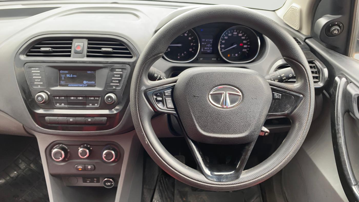 2018 Tata TIGOR XT PETROL, Petrol, Manual, 47,102 km, Steering Wheel Close Up
