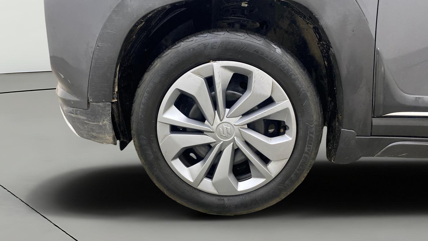 2024 Maruti FRONX SIGMA 1.2 MT, Petrol, Manual, 70,583 km, Left Front Wheel