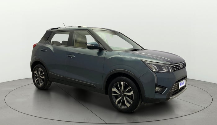 2019 Mahindra XUV300 W8 (O) 1.5 DIESEL, Diesel, Manual, 87,592 km, Right Front Diagonal