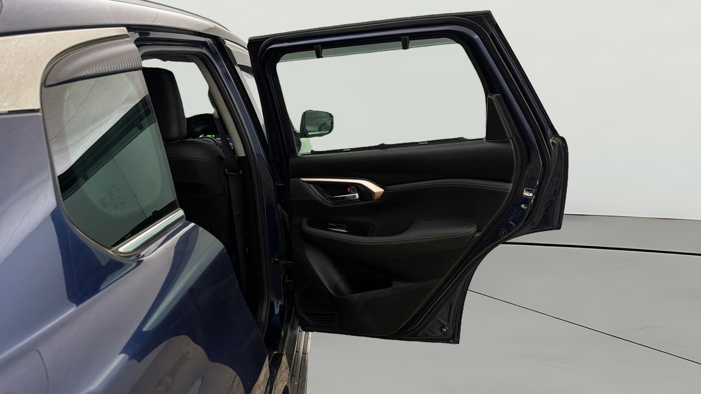 2026 Maruti Grand Vitara Alpha Plus (O) Hybrid e-CVT, Hybrid, Automatic, 13,041 km, LHS Rear Door