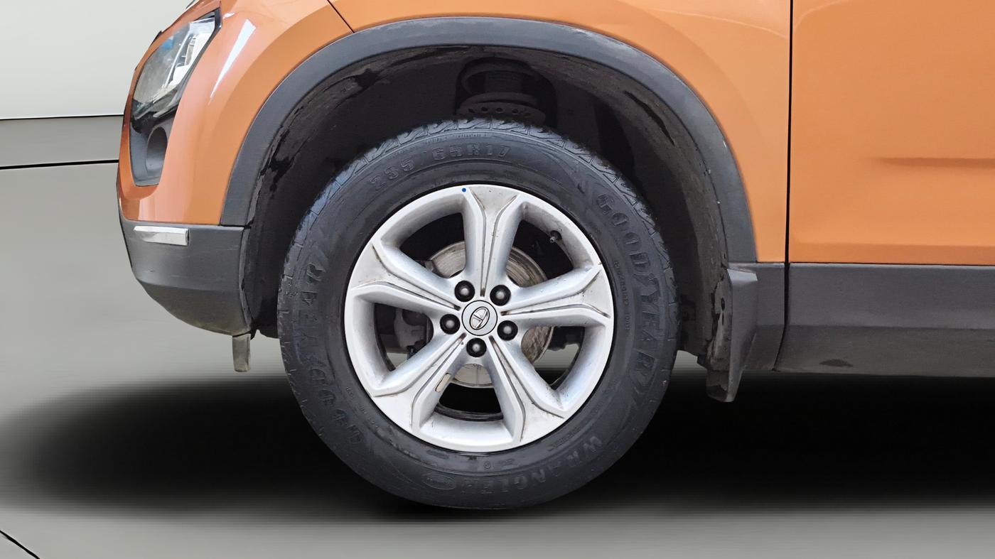 2019 Tata Harrier XZ 2.0L, Diesel, Manual, 56,000 km, Left Front Wheel
