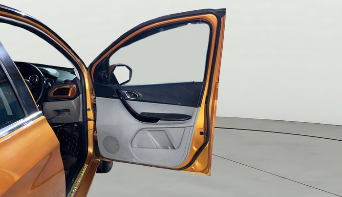 2018 Tata Tiago XZ PETROL, Petrol, Manual, 19,165 km, RHS Front Door