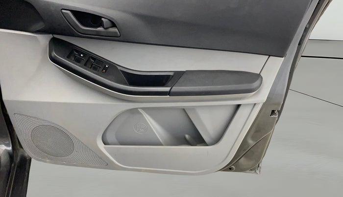 2023 Tata Tiago XT (O) PETROL, Petrol, Manual, 24,509 km, Driver Side Door Panels Control
