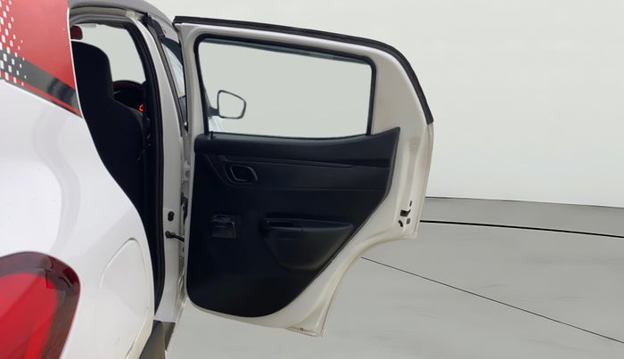 2017 Renault Kwid RXT 02 Anniversary Edition, Petrol, Manual, 98,354 km, RHS Rear Door