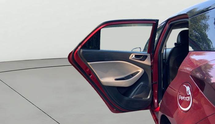 2019 Hyundai Elite i20 ASTA 1.2 (O), CNG, Manual, 1,17,259 km, LHS Rear Door