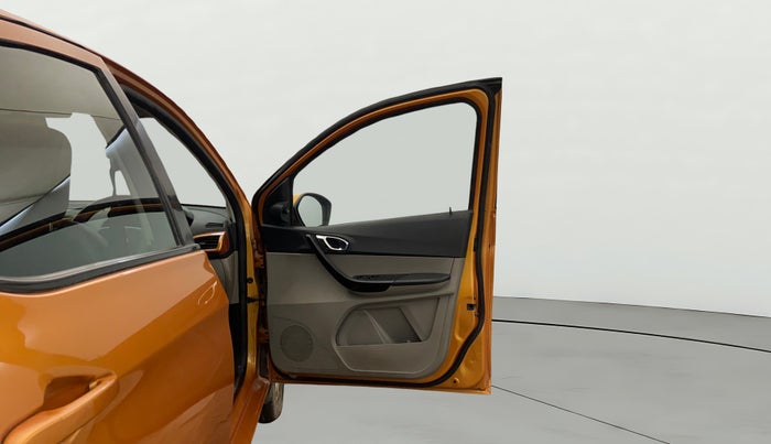 2018 Tata Tiago XZA PETROL, Petrol, Automatic, 25,631 km, RHS Front Door