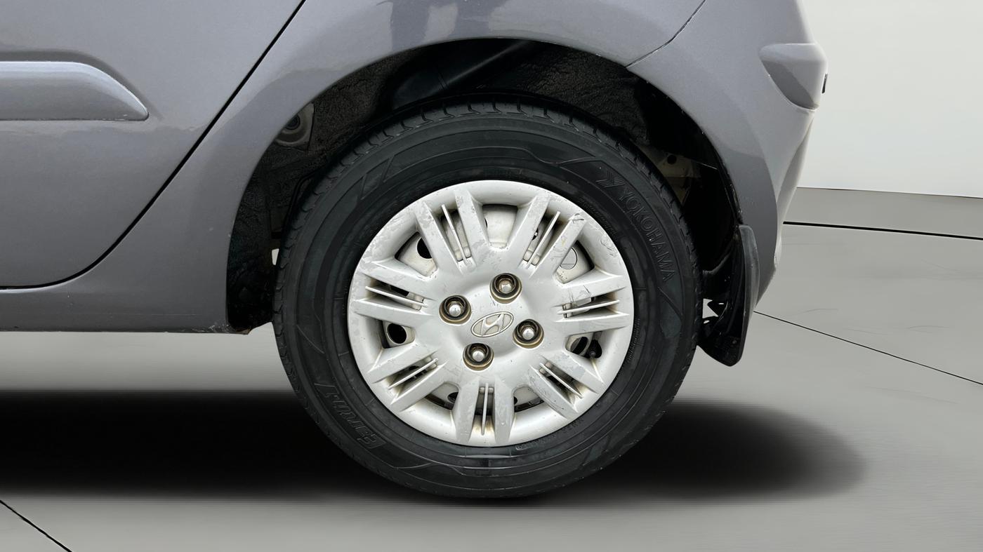 2014 Hyundai i10 MAGNA 1.1, Petrol, Manual, 68,803 km, Left Rear Wheel