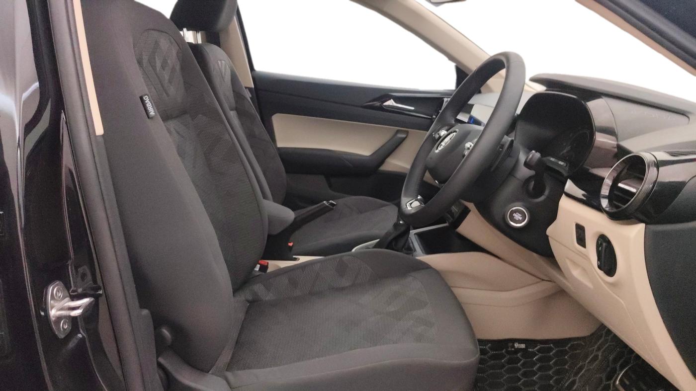 2025 Skoda SLAVIA Sportline 1.0L TSI AT, Petrol, Automatic, 2,384 km, Right Side Front Door Cabin