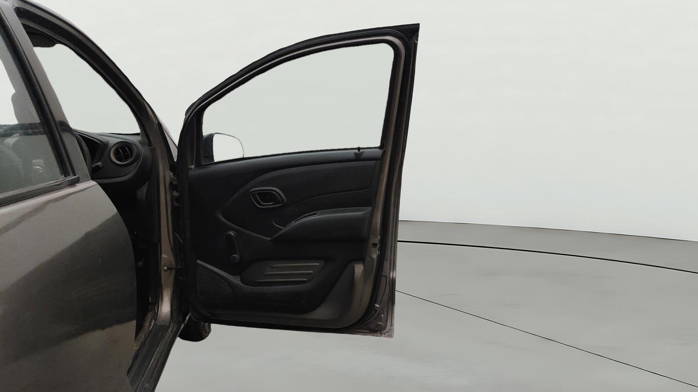 2018 Datsun Redi Go A, Petrol, Manual, 53,830 km, RHS Front Door