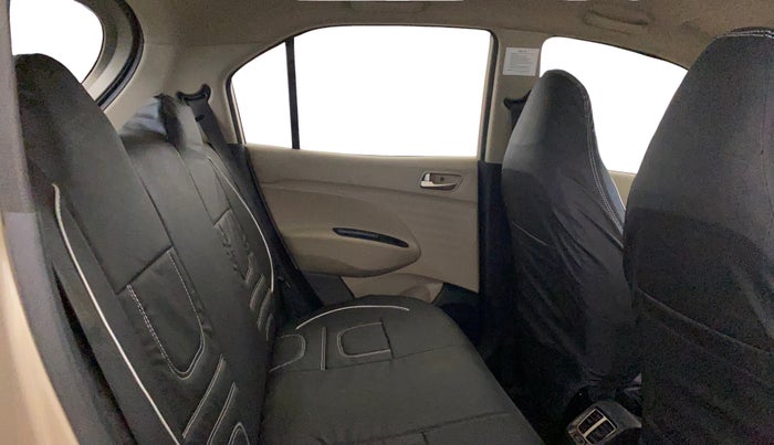 2019 Hyundai NEW SANTRO SPORTZ CNG, CNG, Manual, 70,240 km, Right Side Rear Door Cabin