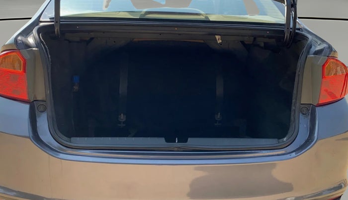 2018 Honda City 1.5L I-VTEC V MT, CNG, Manual, 1,10,205 km, Boot Open Zoomed View