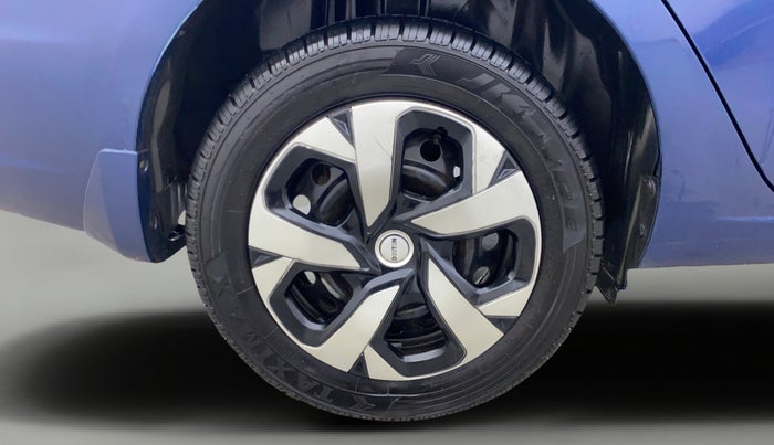 2017 Maruti Ciaz SIGMA 1.4 MT PETROL, Petrol, Manual, 1,01,141 km, Right Rear Wheel