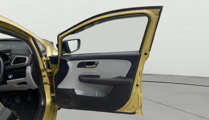 2020 Tata ALTROZ XZ PETROL, Petrol, Manual, 25,134 km, RHS Front Door