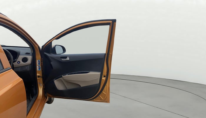 2015 Hyundai Grand i10 ASTA AT 1.2 KAPPA VTVT, Petrol, Automatic, 74,441 km, RHS Front Door