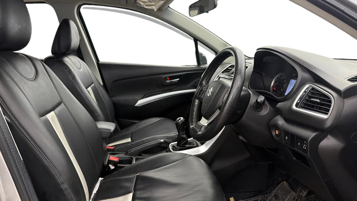 2021 Maruti S Cross ZETA 1.5, Petrol, Manual, 67,051 km, Right Side Front Door Cabin