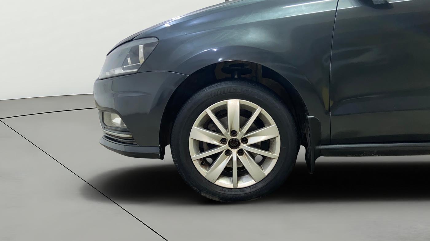 2017 Volkswagen Ameo HIGHLINE PLUS 1.5L 16 ALLOY, Diesel, Manual, 93,656 km, Left Front Wheel