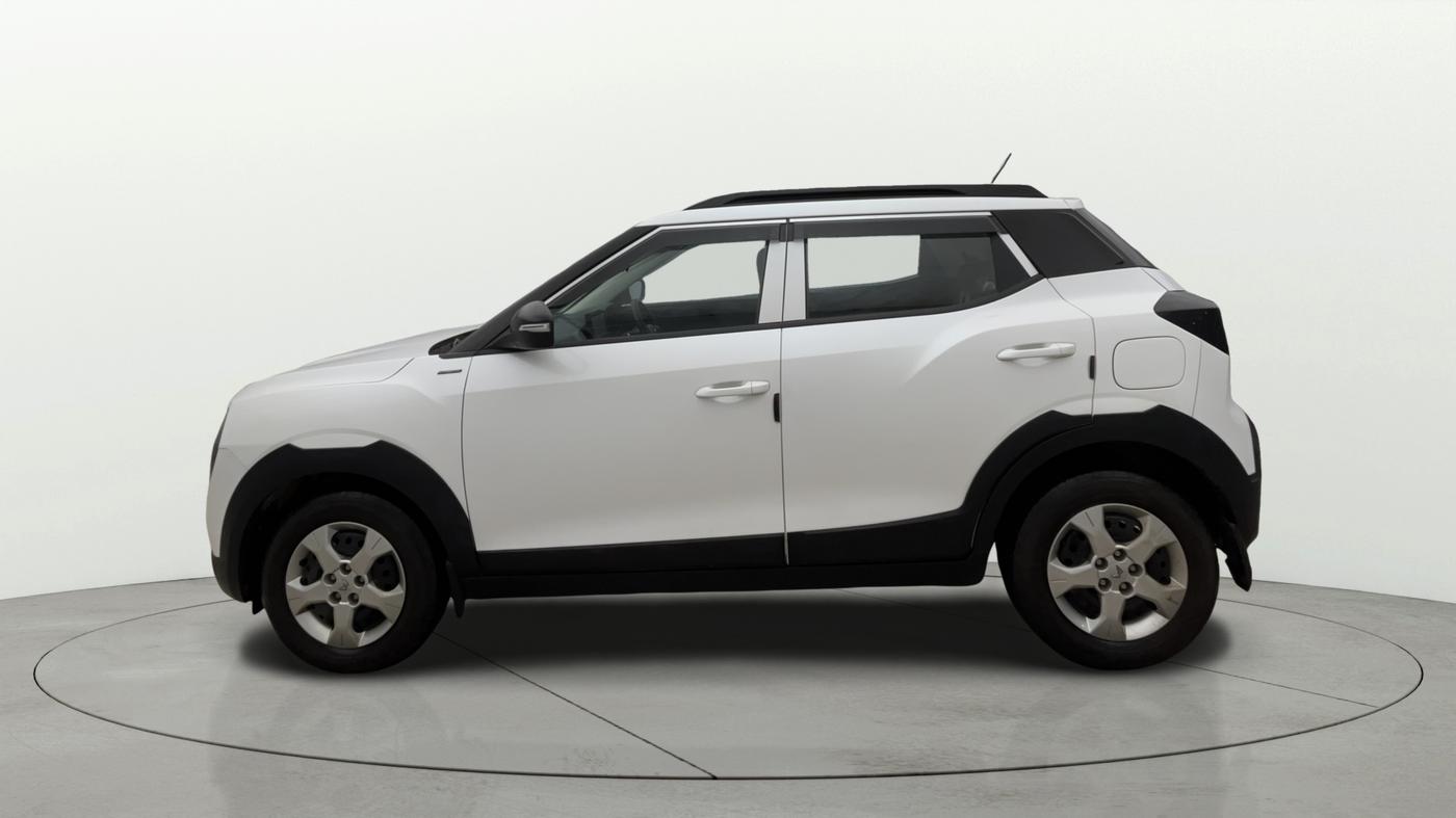 2024 Mahindra XUV 3XO MX2 Pro 1.2 L TCMPFI AT, Petrol, Automatic, 11,056 km, Left Side