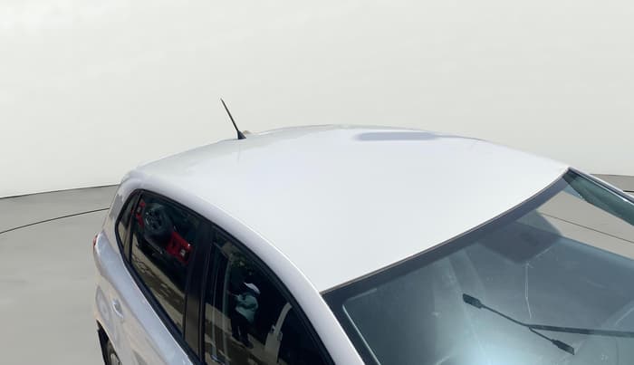 2017 Volkswagen Polo COMFORTLINE 1.2L, Petrol, Manual, 71,890 km, Roof
