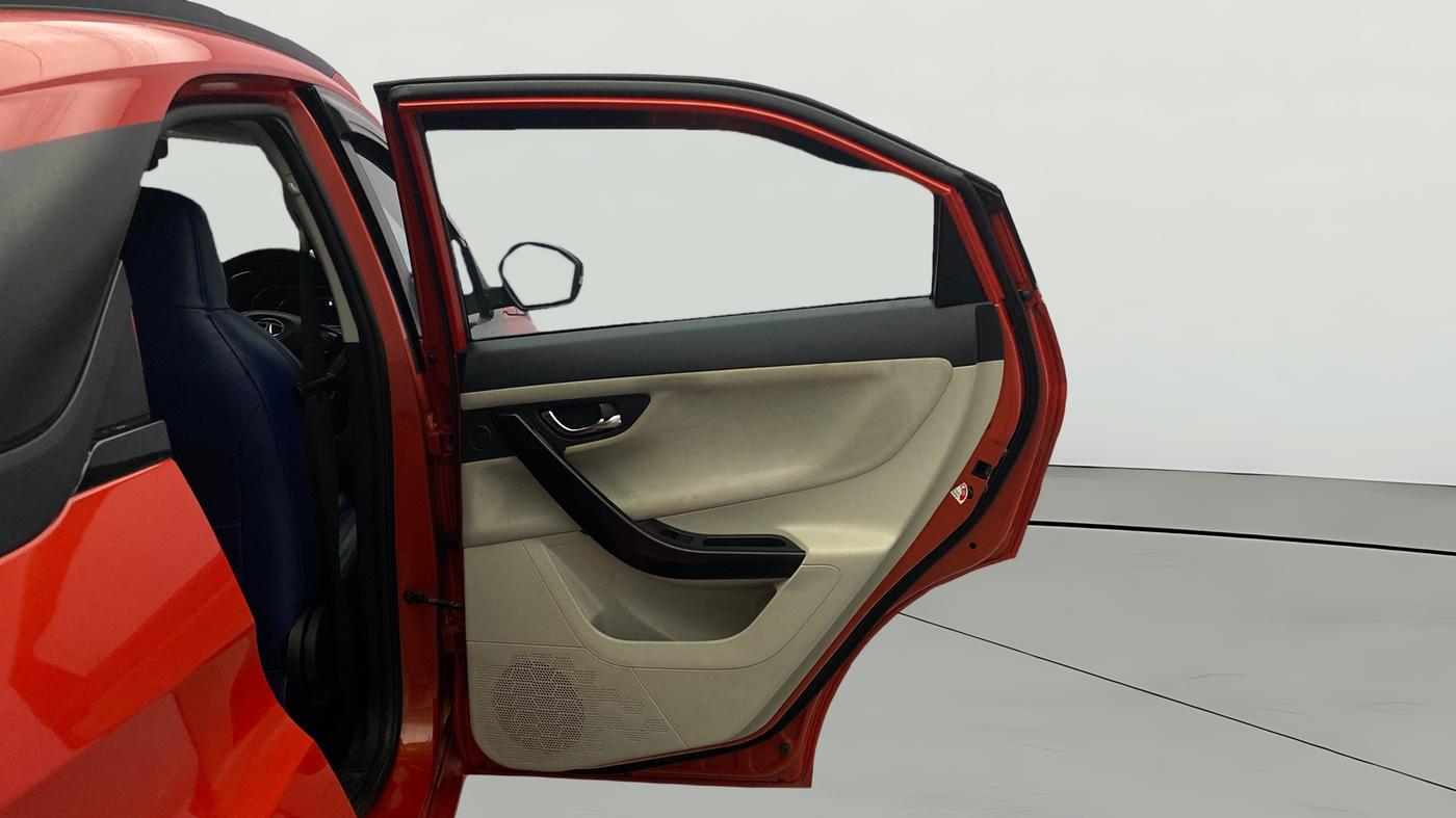 2020 Tata NEXON XZA PLUS SUNROOF PETROL, Petrol, Automatic, 44,718 km, RHS Rear Door