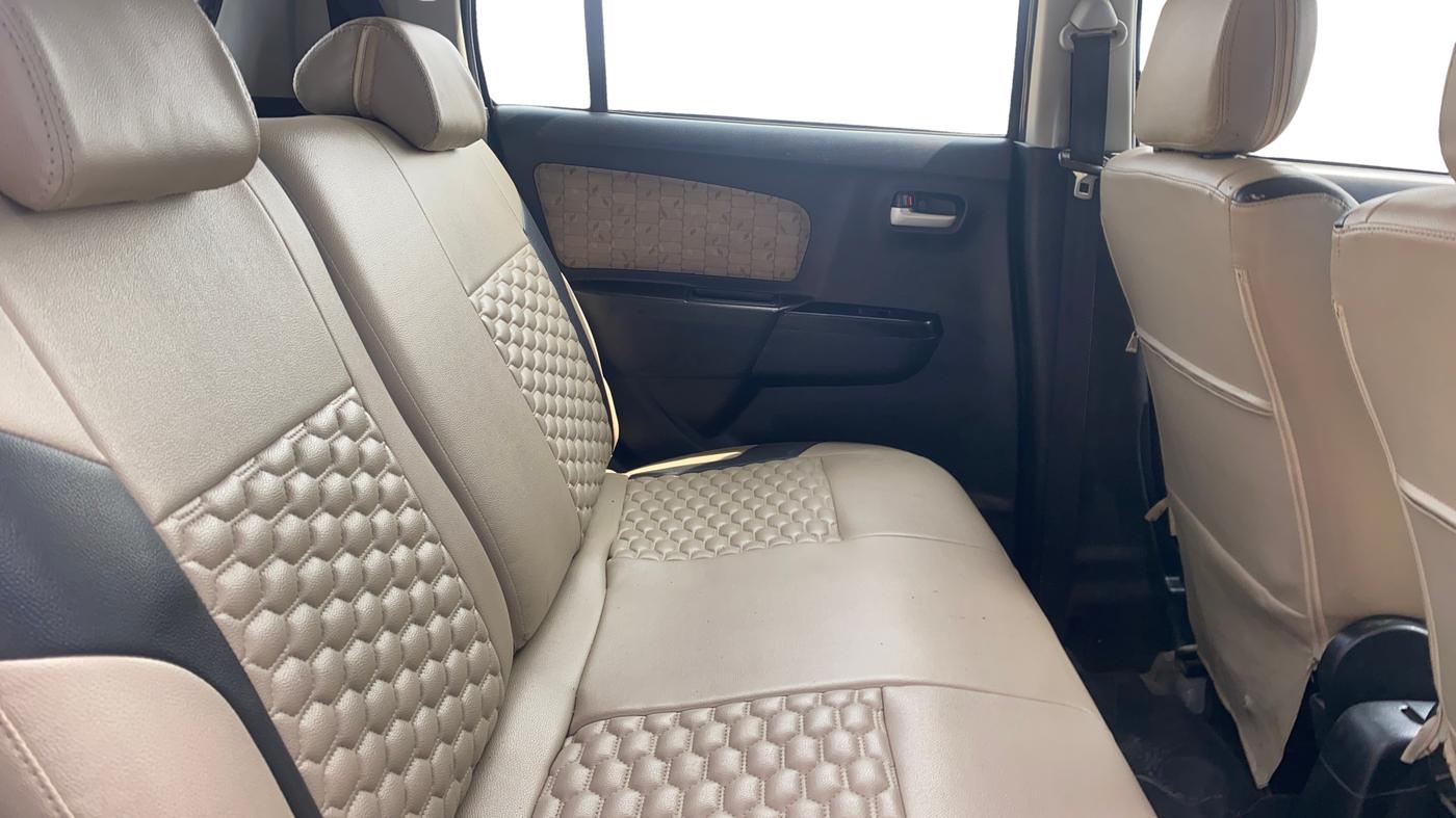 2017 Maruti Wagon R 1.0 VXI AMT, CNG, Automatic, 72,197 km, Right Side Rear Door Cabin