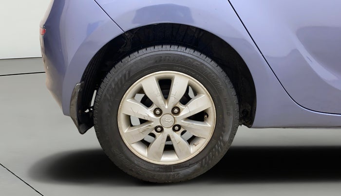 2013 Hyundai i20 ASTA 1.2, Petrol, Manual, 1,24,088 km, Right Rear Wheel