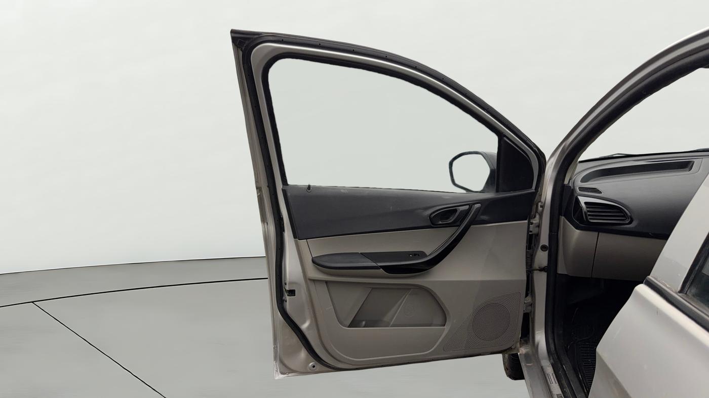 2019 Tata Tiago XT PETROL, CNG, Manual, 89,491 km, LHS Front Door
