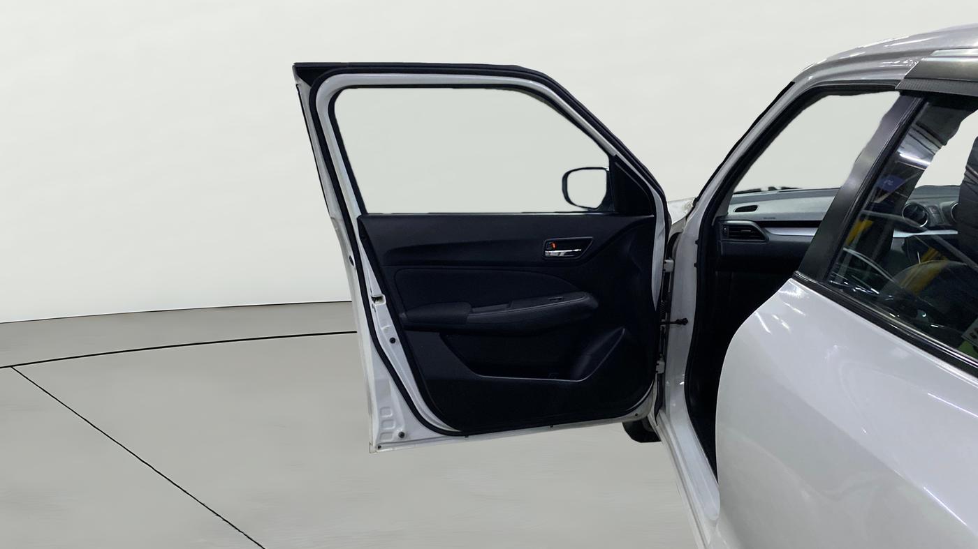 2024 Maruti Swift VXI, Petrol, Manual, 30,367 km, LHS Front Door
