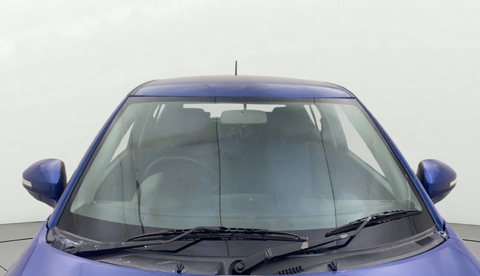 2012 Maruti Swift VXI, Petrol, Manual, 1,17,179 km, Front Windshield