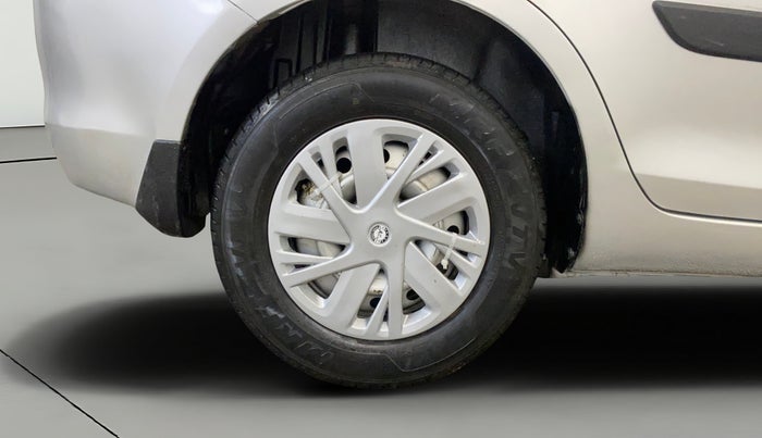 2016 Maruti Swift Dzire LXI (O), Petrol, Manual, 85,320 km, Right Rear Wheel