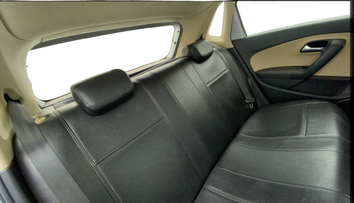 2015 Volkswagen Polo HIGHLINE1.2L, Petrol, Manual, 1,05,657 km, Right Side Rear Door Cabin