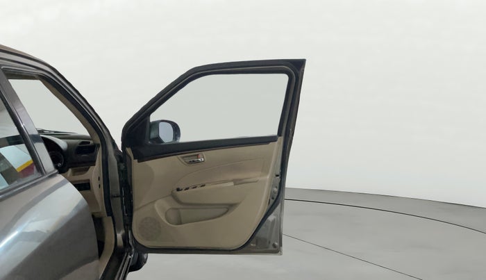 2016 Maruti Swift Dzire VXI, CNG, Manual, 76,983 km, RHS Front Door