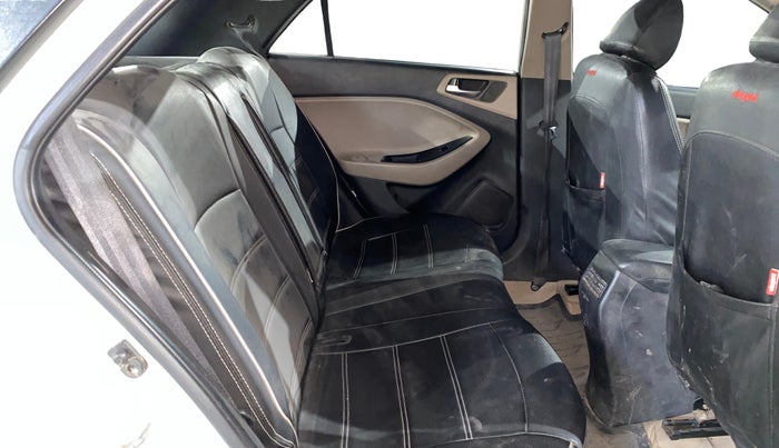 2014 Hyundai Elite i20 SPORTZ 1.2, Petrol, Manual, 77,039 km, Right Side Rear Door Cabin