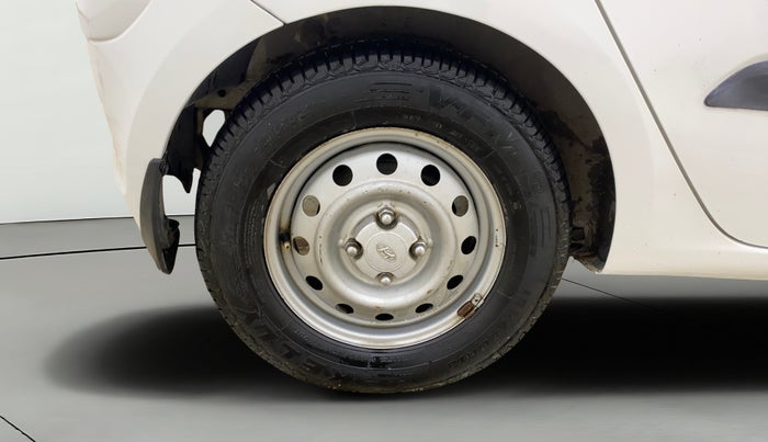 2013 Hyundai i10 MAGNA 1.1, CNG, Manual, 77,830 km, Right Rear Wheel