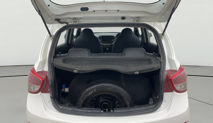 2014 Hyundai Grand i10 MAGNA 1.2 KAPPA VTVT, CNG, Manual, 72,710 km, Boot Open Zoomed View