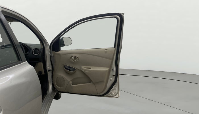 2016 Datsun Go T, Petrol, Manual, 51,437 km, RHS Front Door