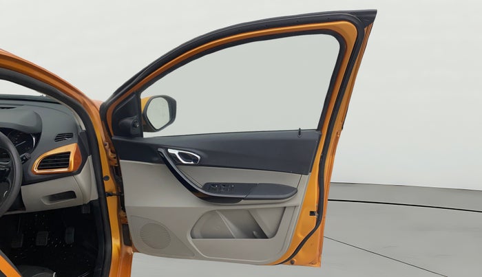 2018 Tata Tiago XZ PETROL, Petrol, Manual, 39,422 km, RHS Front Door