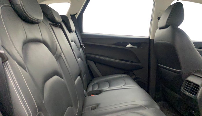 2019 MG HECTOR SHARP 1.5 DCT PETROL, Petrol, Automatic, 73,759 km, Right Side Rear Door Cabin