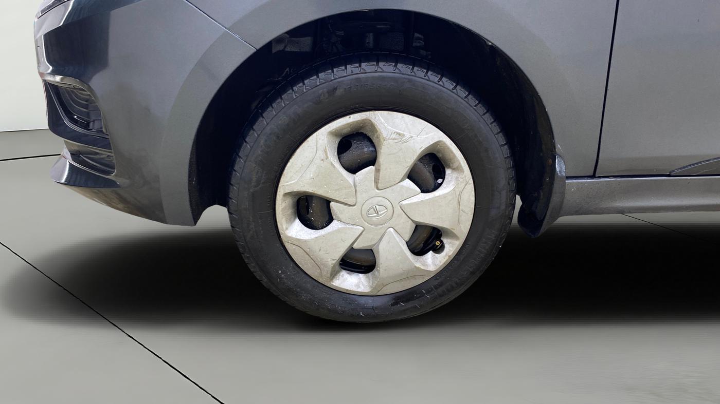 2022 Tata Tiago XT CNG, CNG, Manual, 65,553 km, Left Front Wheel