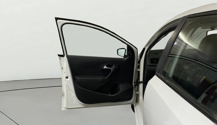 2018 Volkswagen Polo COMFORTLINE 1.0L MPI, Petrol, Manual, 60,082 km, LHS Front Door