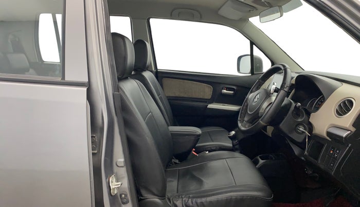 2014 Maruti Wagon R 1.0 VXI, Petrol, Manual, 35,804 km, Right Side Front Door Cabin