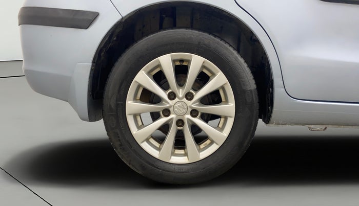 2013 Maruti Ertiga ZXI, Petrol, Manual, 75,203 km, Right Rear Wheel