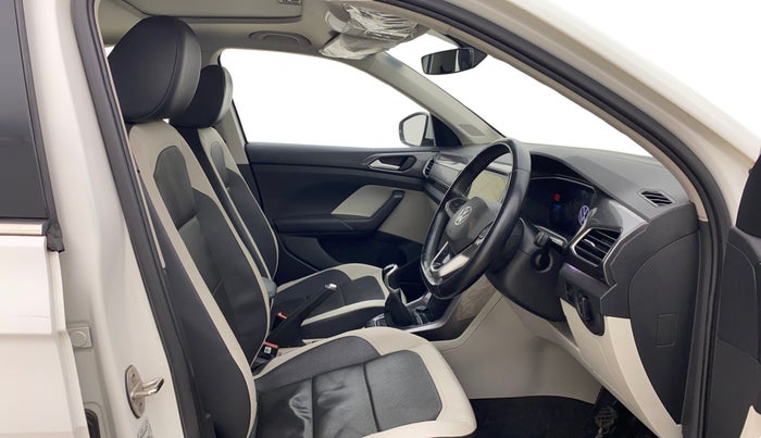 2022 Volkswagen TAIGUN TOPLINE 1.0 TSI MT, Petrol, Manual, 54,233 km, Right Side Front Door Cabin