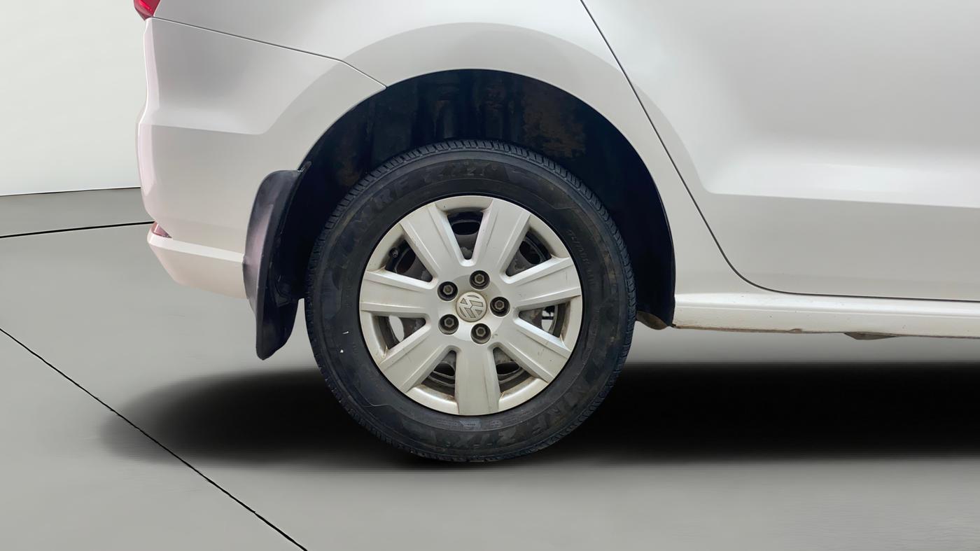 2018 Volkswagen Ameo TRENDLINE 1.5L, Diesel, Manual, 1,17,481 km, Right Rear Wheel