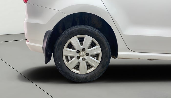 2018 Volkswagen Ameo TRENDLINE 1.5L, Diesel, Manual, 1,17,375 km, Right Rear Wheel