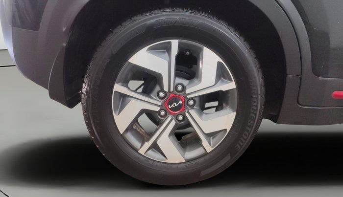 2022 KIA SONET GTX PLUS 1.5 AT, Diesel, Automatic, 67,849 km, Right Rear Wheel