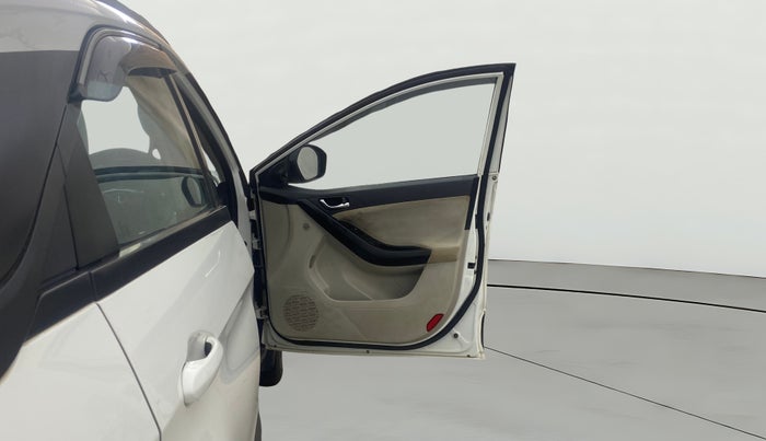 2022 Tata NEXON XZA PLUS DIESEL, Diesel, Automatic, 1,01,841 km, RHS Front Door