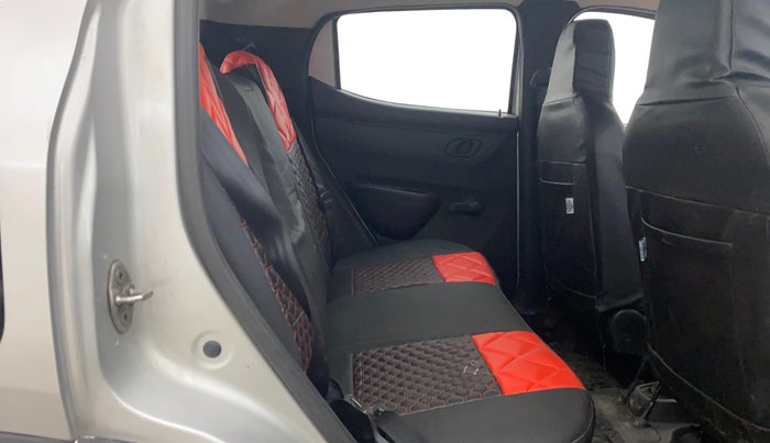 2017 Renault Kwid RXT 1.0 AMT (O), Petrol, Automatic, 71,680 km, Right Side Rear Door Cabin